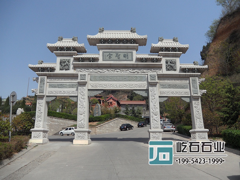 景區(qū)石雕牌坊